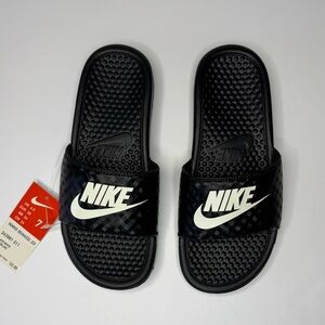 Nike Benassi JDI Slides Sandals Black White Womens Size 7 NWT